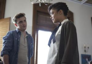 Sam confronts Kurt (Kyle Gallner) about his decision to eat in her residence hall cafeteria